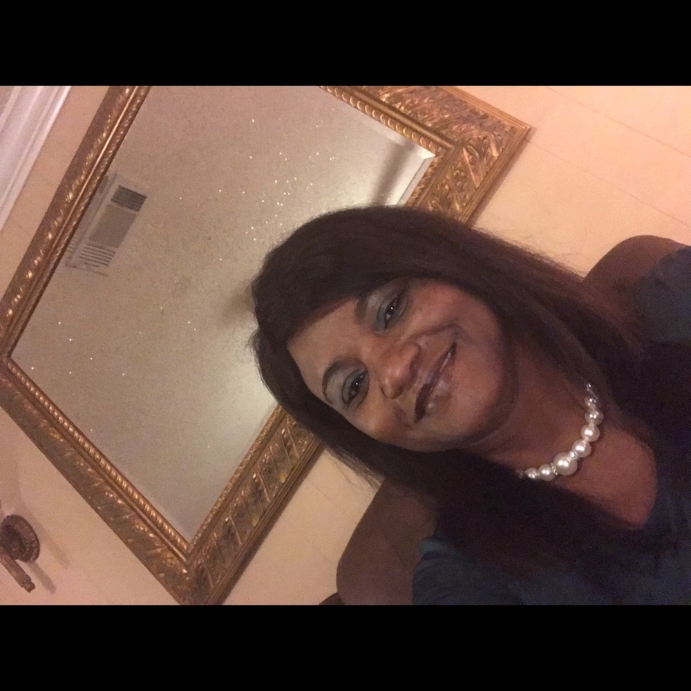 Meet your Posher, Linda